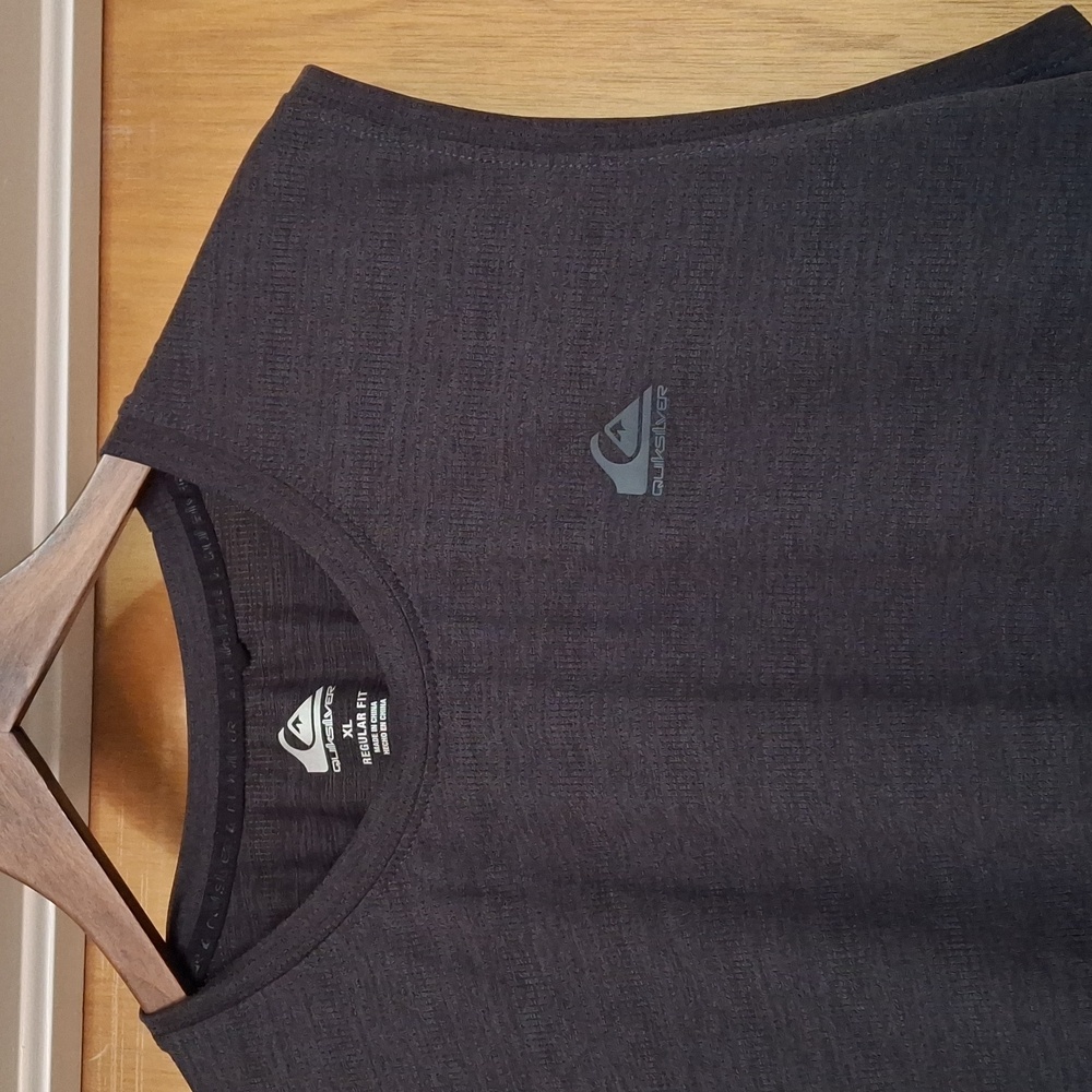 😍 3/$12 Men's Quiksilver Sleeveless Tank - Picture 2 of 6